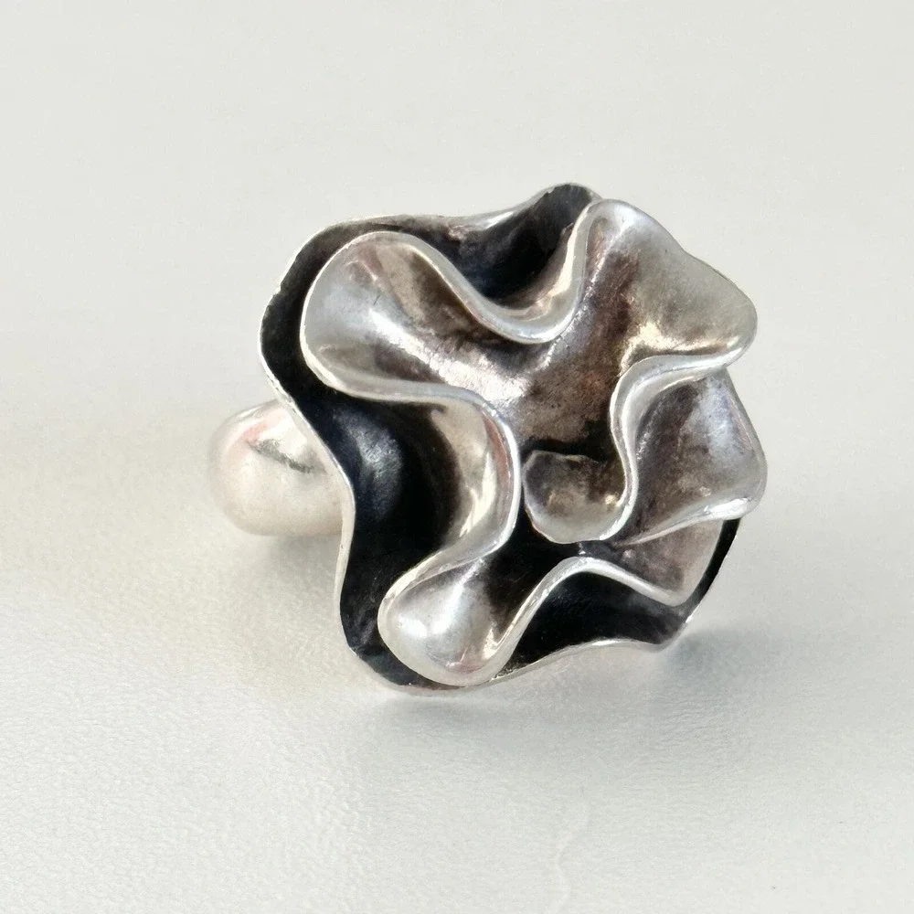 Silpada 925 Sterling Silver Large Chunky Modernist Flower Band Ring Size 6.25